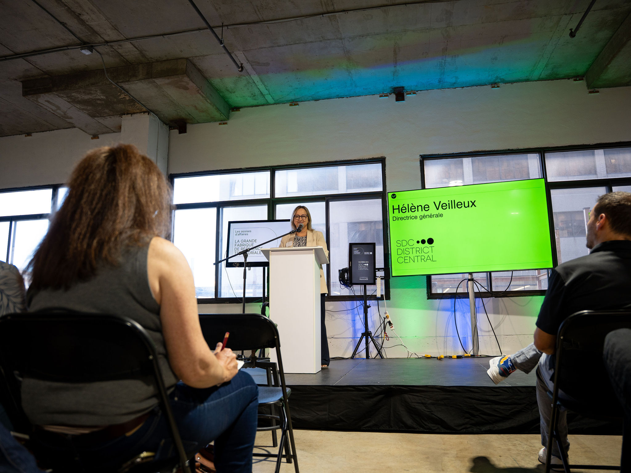 Hélène Veilleux, Executive Director of the SDC District Central, opening the District's first Business Summit (Assises d’affaires).