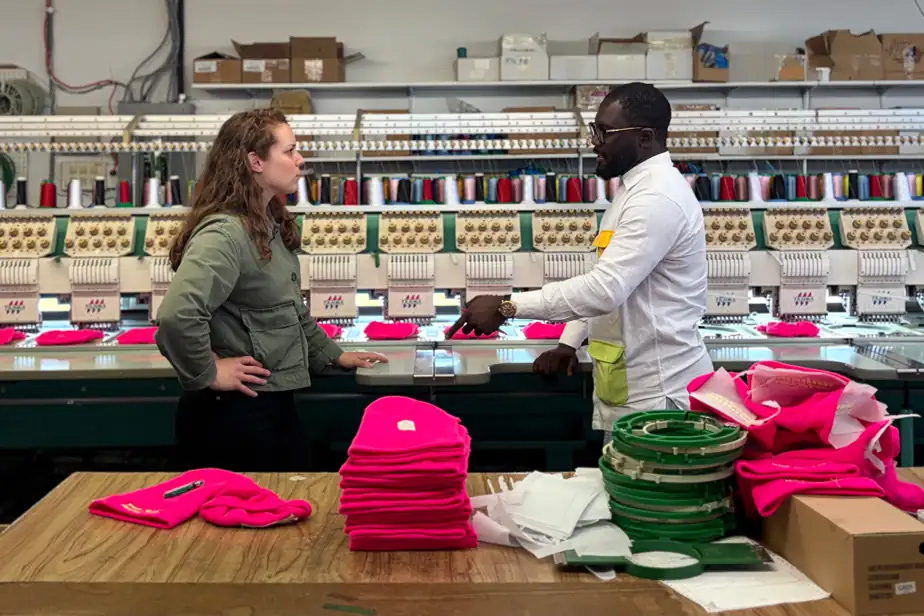 PHOTO BY SDC DISTRICT CENTRAL
Exchange between Broderie ENO and SDC District Central as part of the Connector of Opportunities, a program that fosters connections between businesses across District Central.