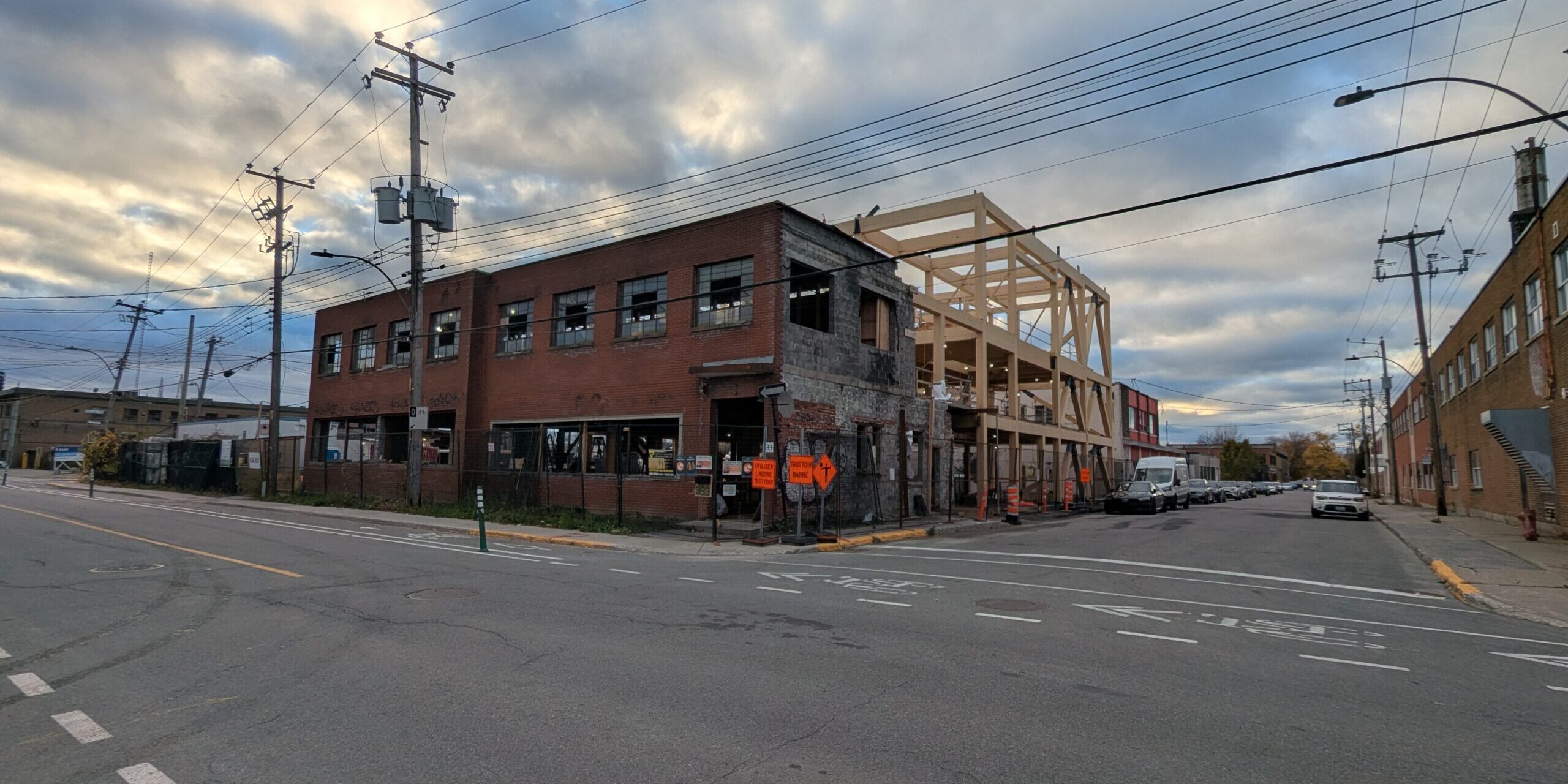 PXL_20251106_204153644